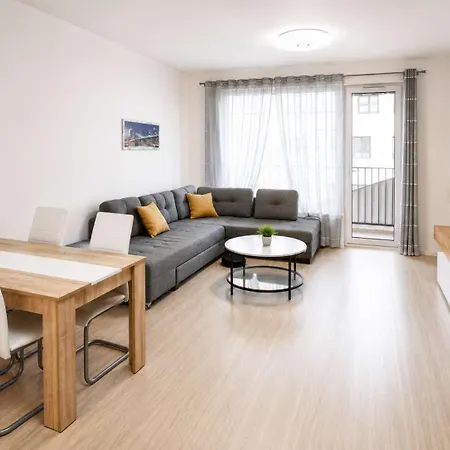 Family Haven - 45 Min To Vienna & Free Parking Apartment
