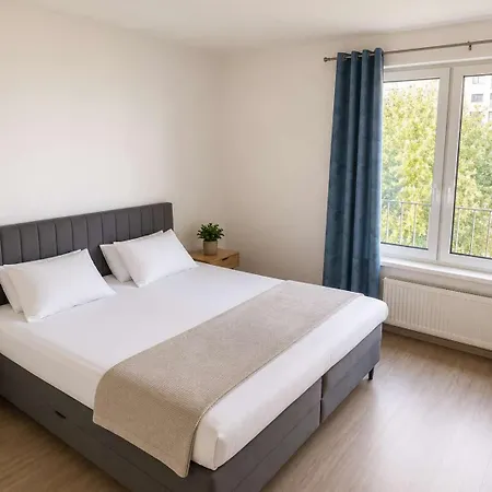 Apartment Family Haven - 45 Min To Vienna & Free Parking
