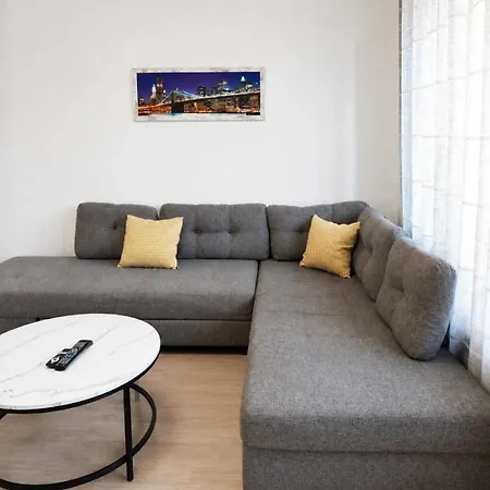 Apartment Family Haven - 45 Min To Vienna & Free Parking *