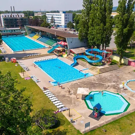 Family Haven - 45 Min To Vienna & Free Parking * Pressburg