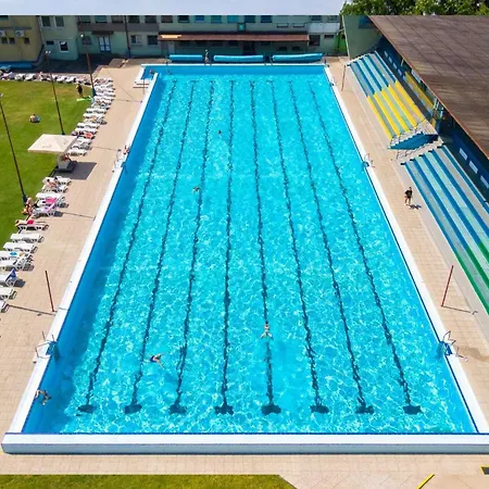 Family Haven - 45 Min To Vienna & Free Parking Apartment