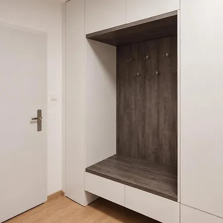 Family Haven - 45 Min To Vienna & Free Parking * Pressburg